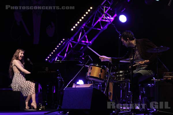 JOANNA NEWSOM - 2010-05-31 - PARIS - Espace Charlie Parker - Grande Halle - 